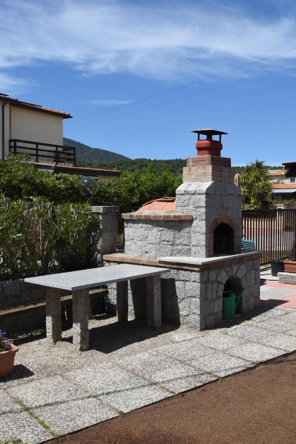 Appartamenti Oleandro - Giardini, Terrazze E Posti Auto Marina di Campo Eksteriør billede