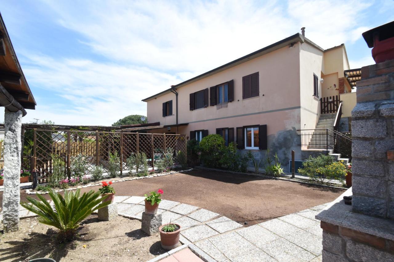 Appartamenti Oleandro - Giardini, Terrazze E Posti Auto Marina di Campo Eksteriør billede