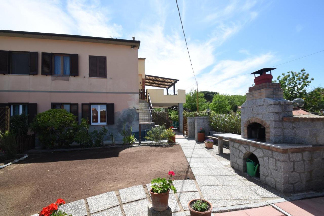 Appartamenti Oleandro - Giardini, Terrazze E Posti Auto Marina di Campo Eksteriør billede